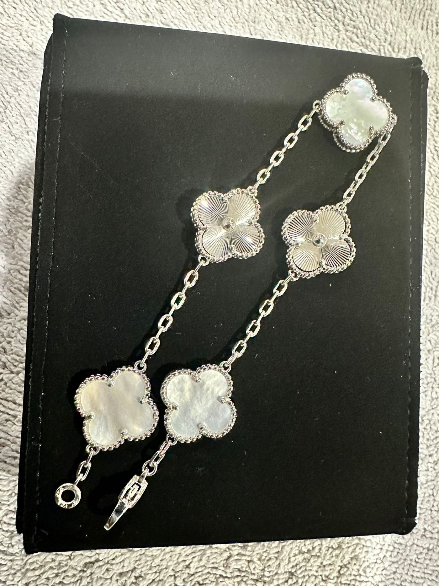 CLOVER BRACELET